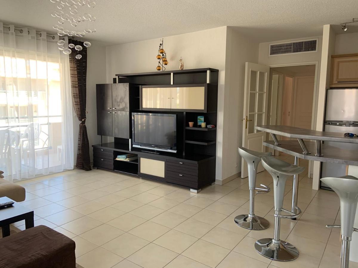 Port Frejus - Le Romanee - Appartement Vue Mer - 2 Chambres Bagian luar foto